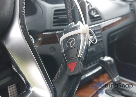 2013 Mercedes-Benz E 350 z USA, uszkodzony, nr VIN WDDKJ5KB5DF200043